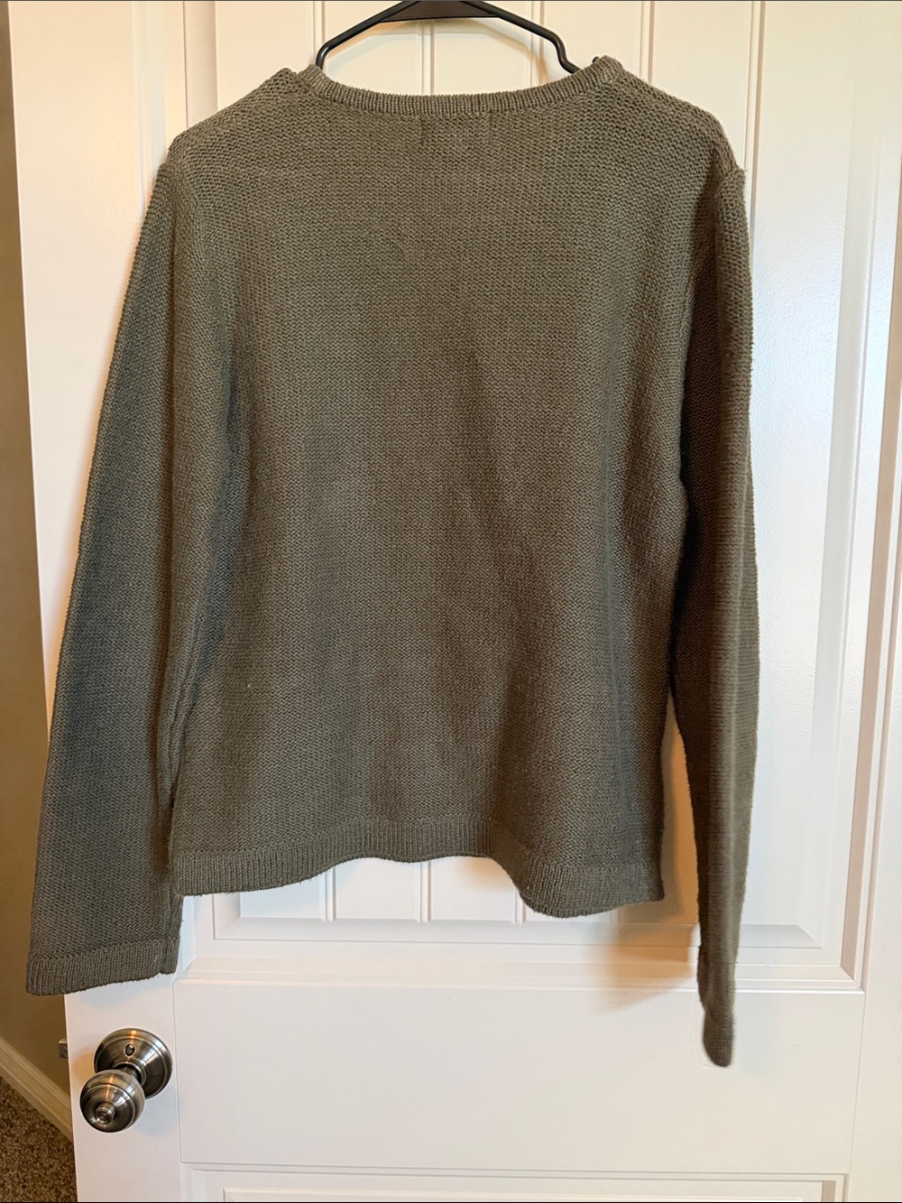Vintage Woolrich Olive Green Knit Sweater with Embroidered Front Pocket Detail - Picture 4 of 8